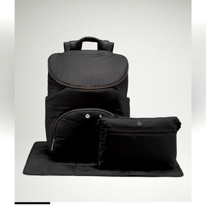 LULULEMON- NEW PARENT BACKPACK BLACK